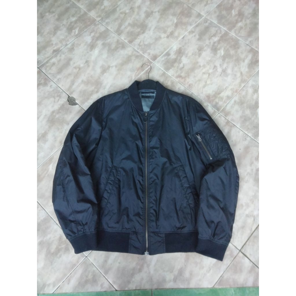Bomber Uniqlo second sz L (like new)