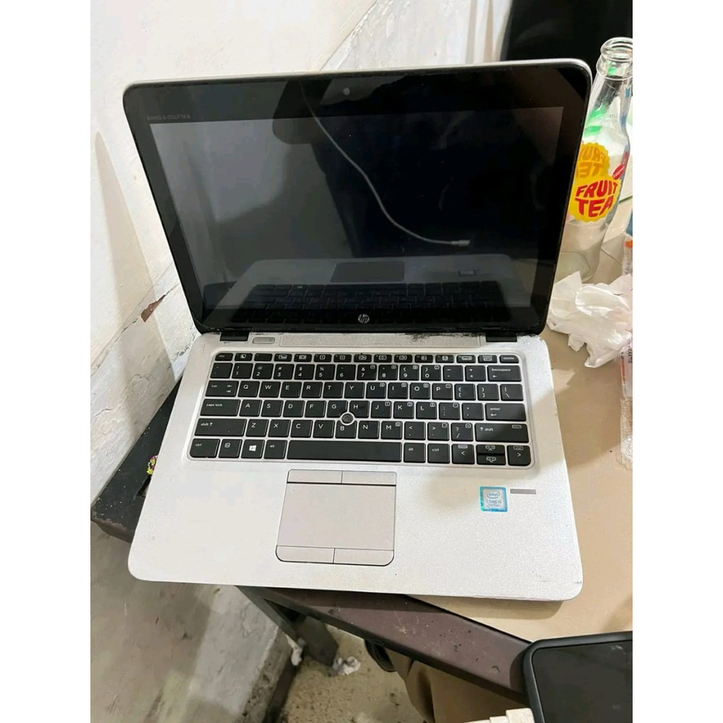 Lenovo E450 core i5 gen 5 & Hp elitebook 820 g4 core i5 gen 7