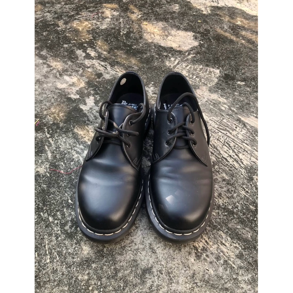 Dr. Martens 1461 Black Smooth White Stitch