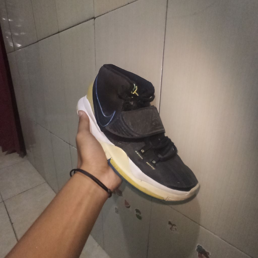 sepatu second centang kyrie 6 size 40