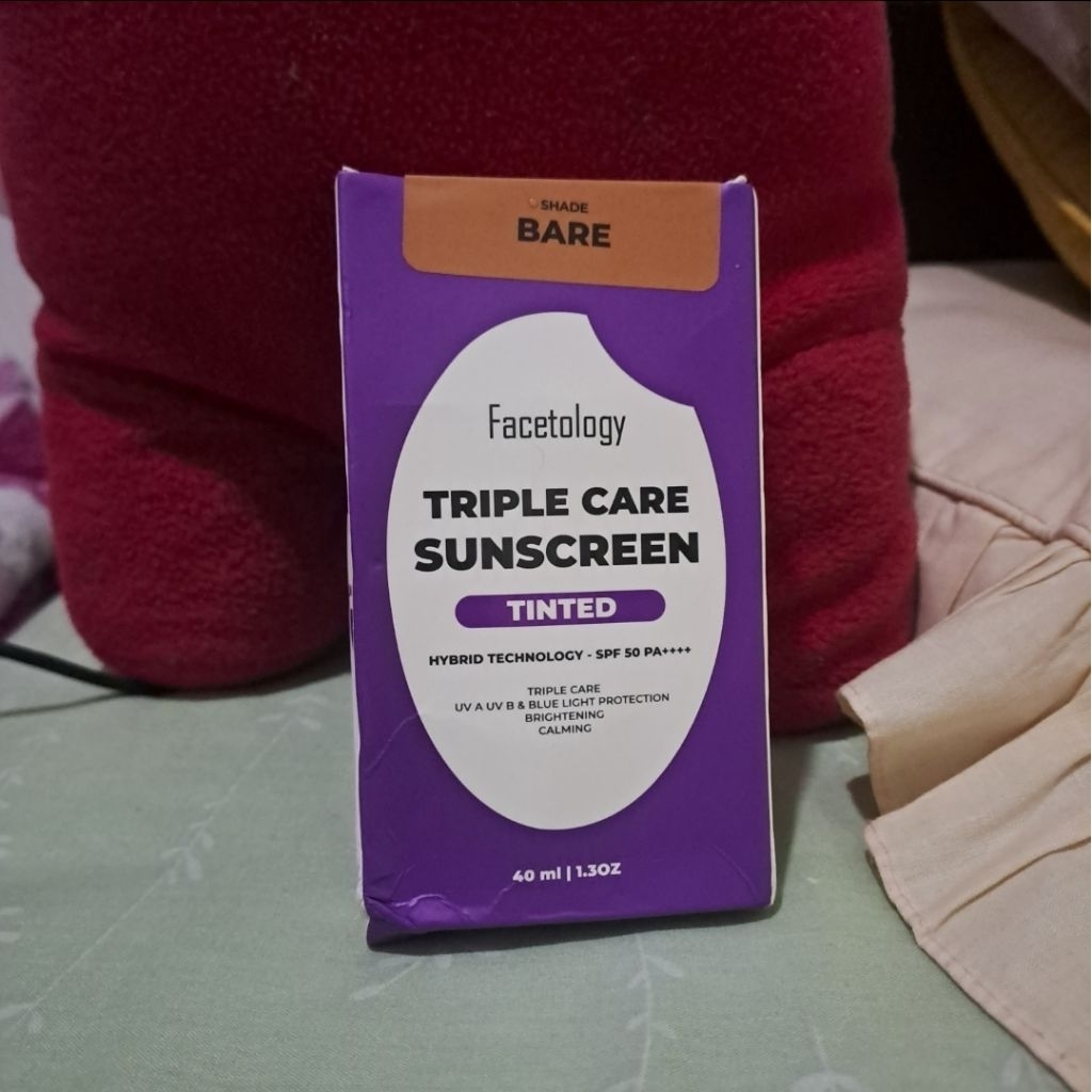 Preloved Facetology Triple Care Sunscreen Tinted SPF 50 PA ++++