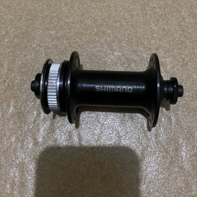 Hub depan Shimano Center Lock