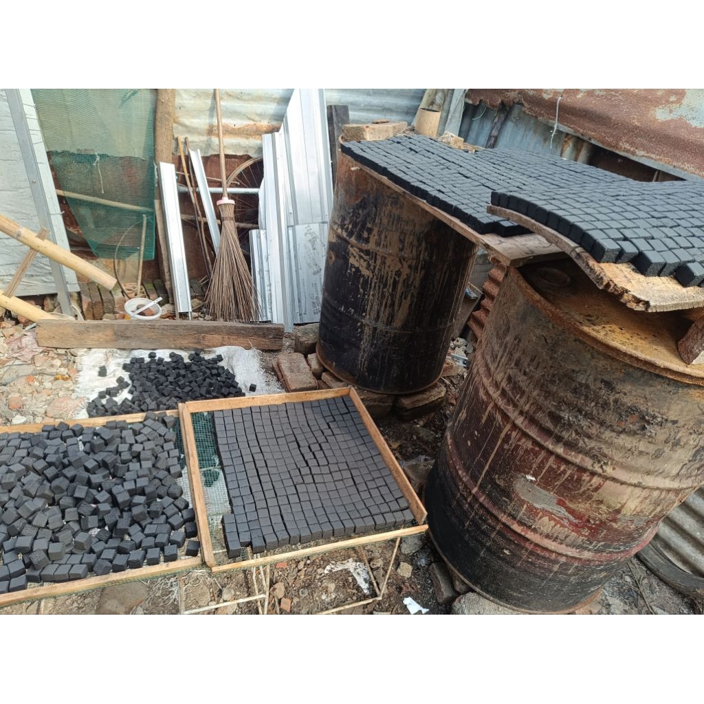 briket BBQ dari batok kelapa 100%