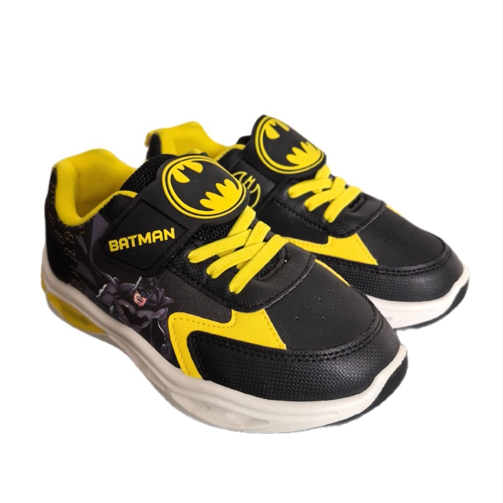 Sepatu Anak LED Lampu DC Comics Batman Hitam Kuning Laki Laki Sneaker Original Lavie Stuff