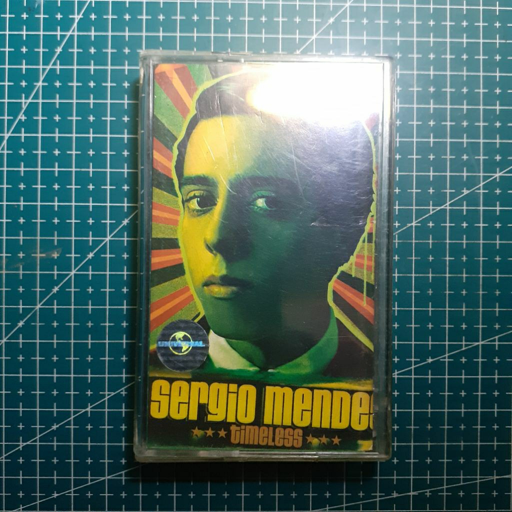 Kaset Sergio Mendes - Timeless
