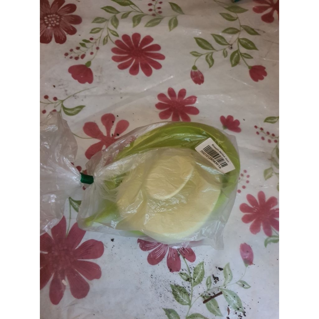 Tupperware blossom sambal dish