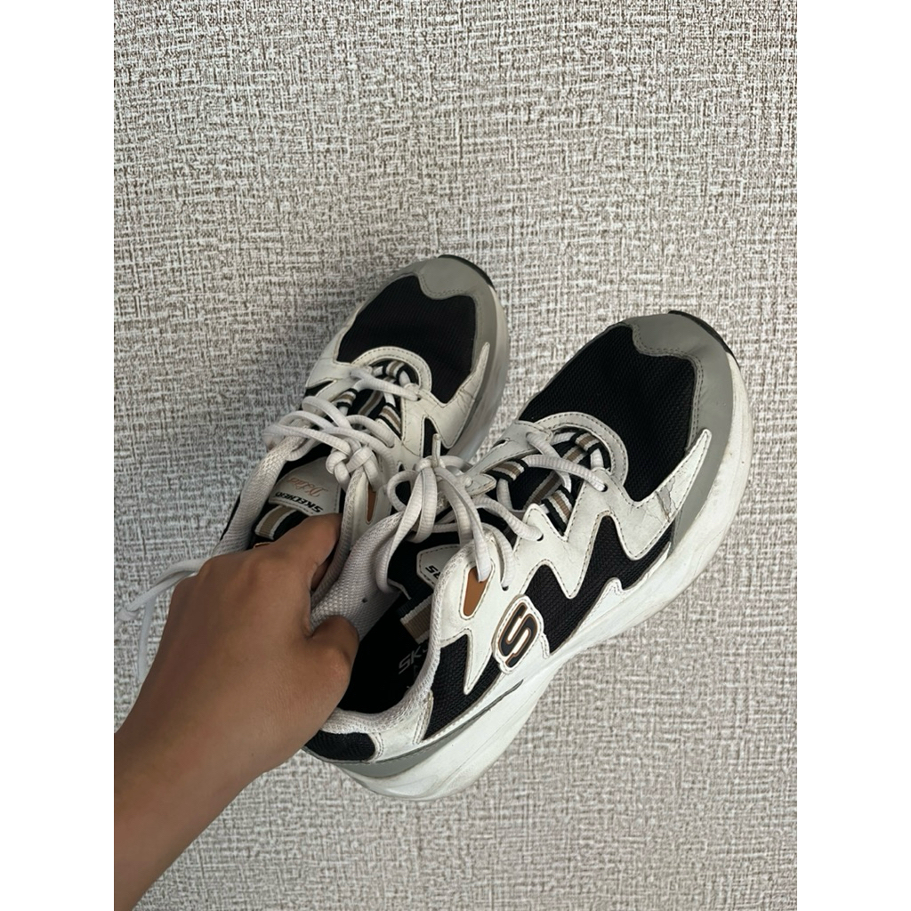 Sneakers second / Skechers Dlites preloved / Skechers second / Preloved sepatu