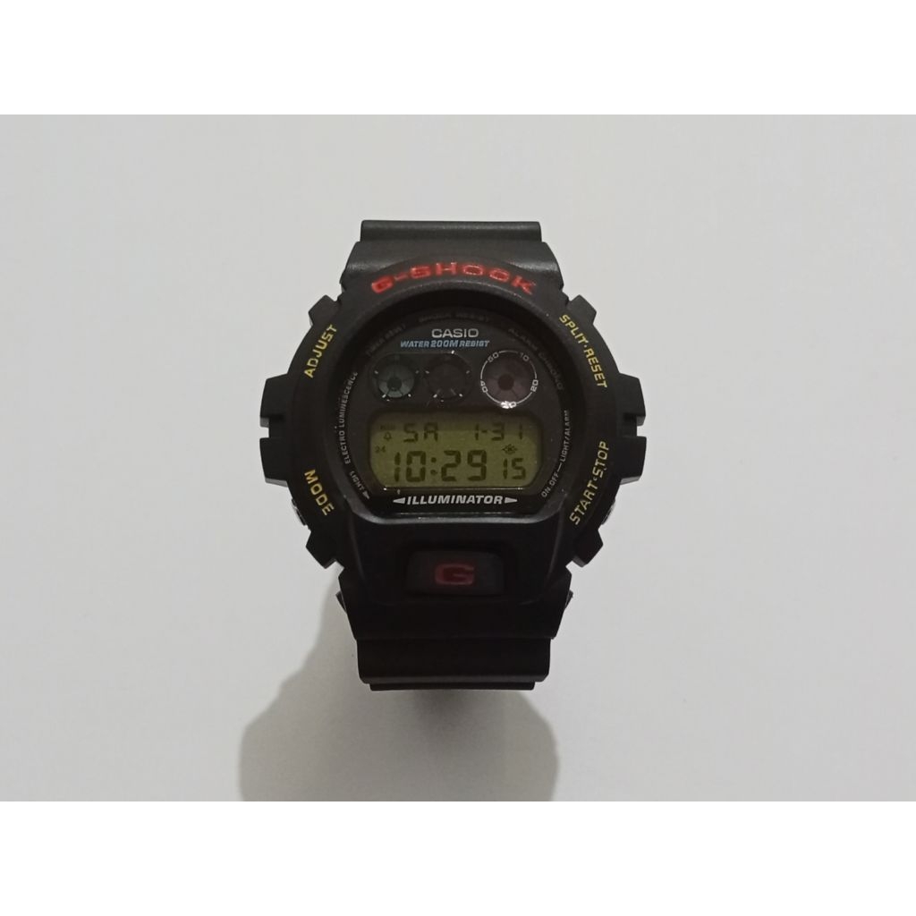 Casio G-Shock DW-6900 Illuminator Second