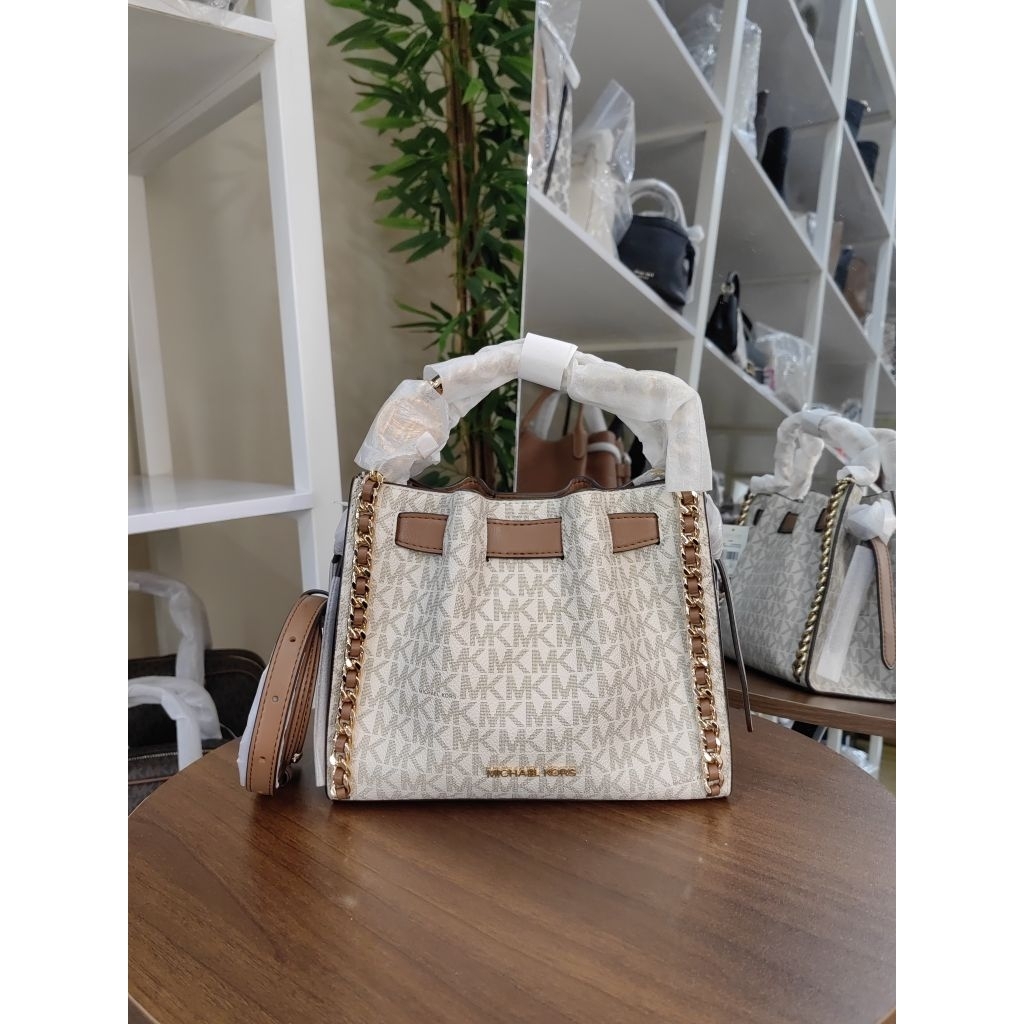 MK Mina Small Xbody Signature Vanilla