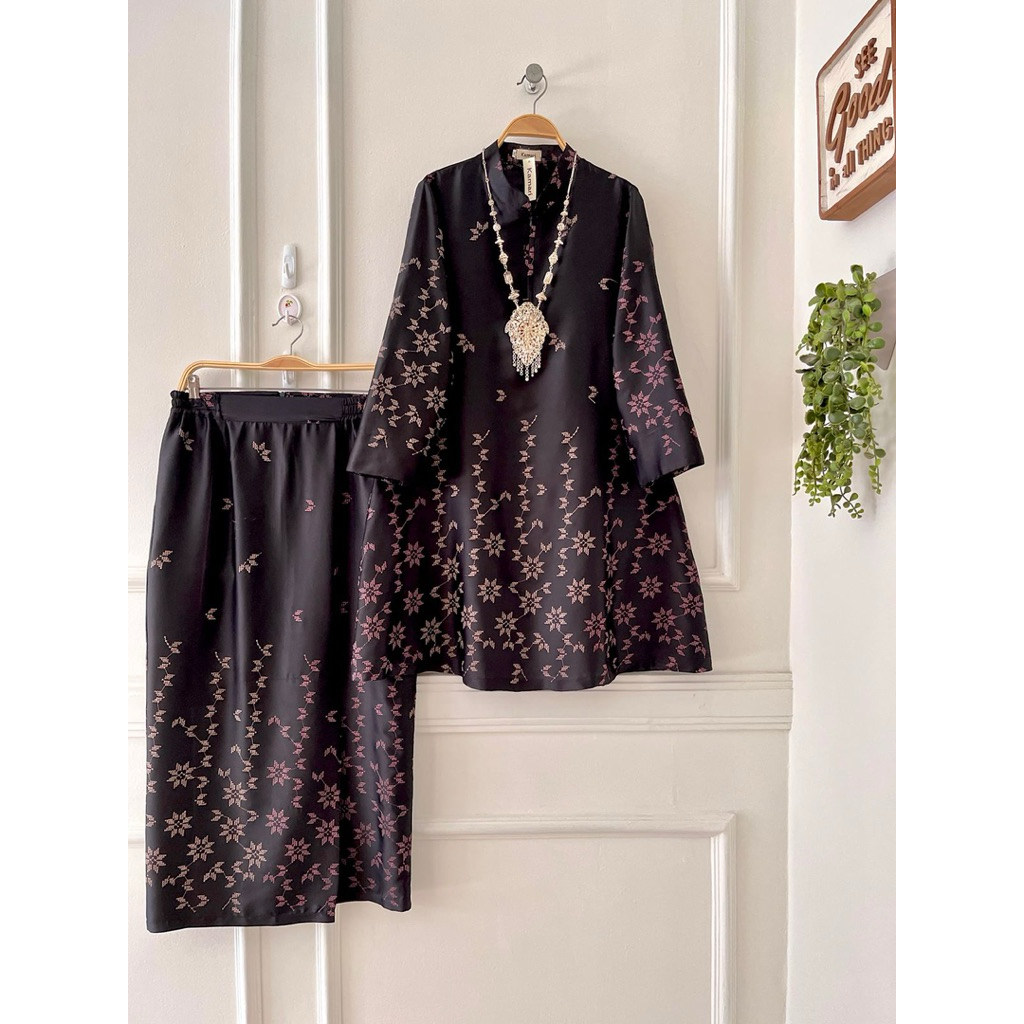 Stelan Baju Kurung Melayu / Baju Kurung Armanis Silk Bordir / Stelan Baju Kurung Modern / Baju Kurun