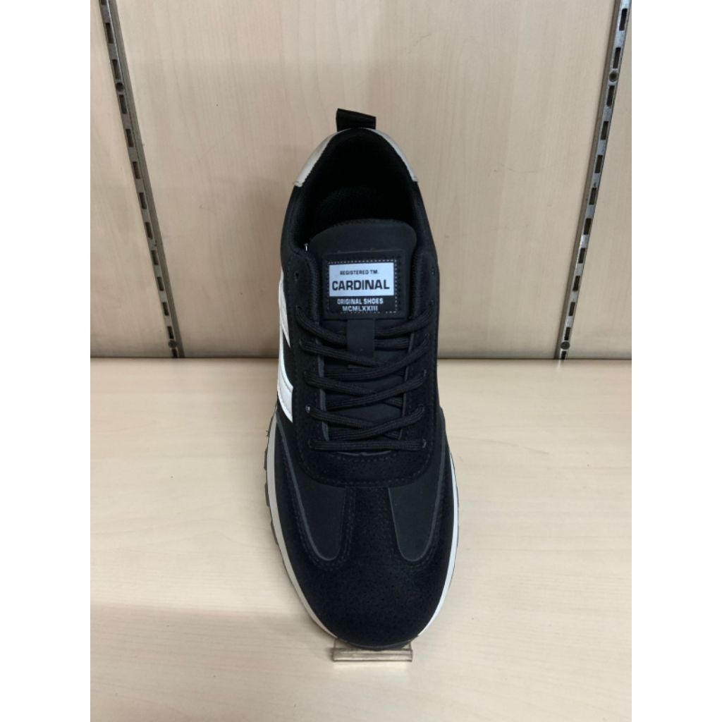 Cardinal Sepatu Sneakers Pria