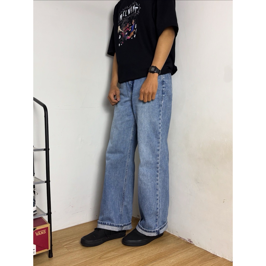UNIQLO JEANS WIDE STRAIGHT