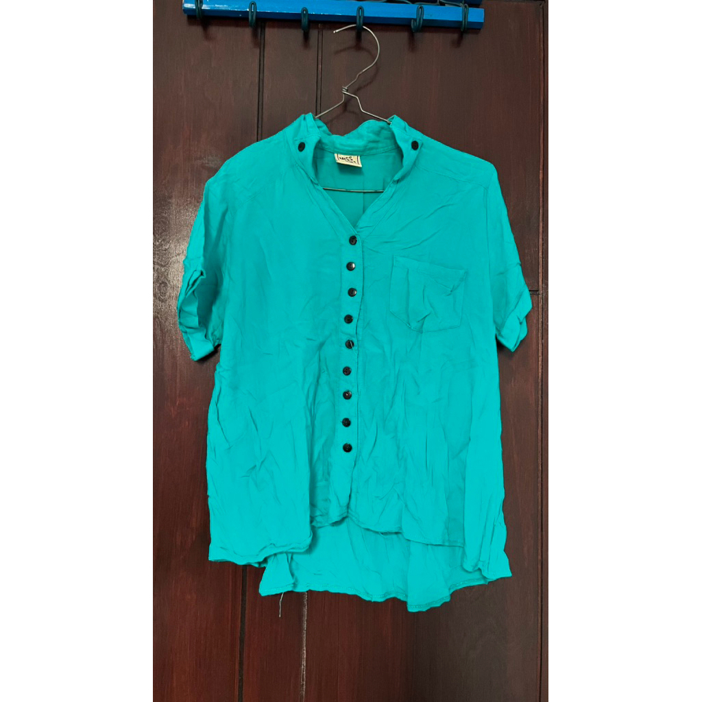 satu set kemeja dan rok span