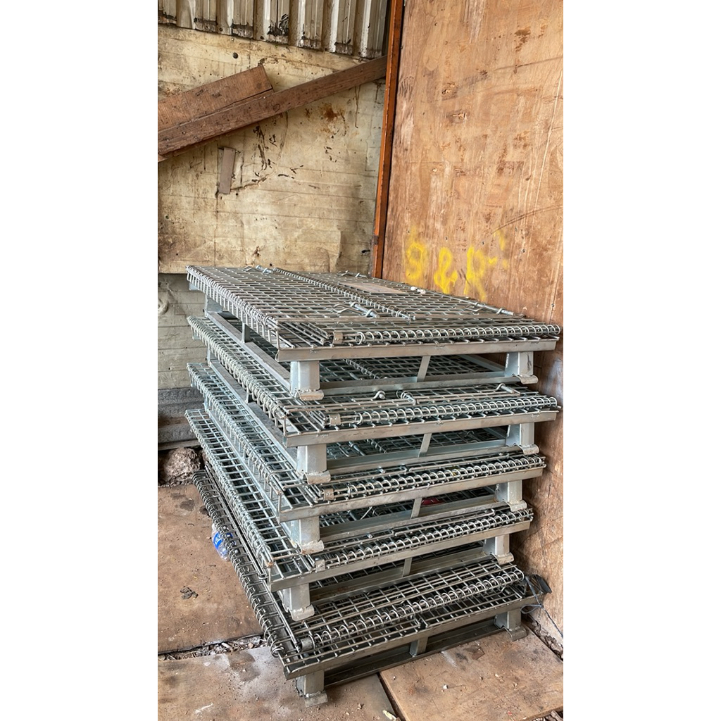Palet mesh/Keranjang besi stoky 5 bekas seprti BARU