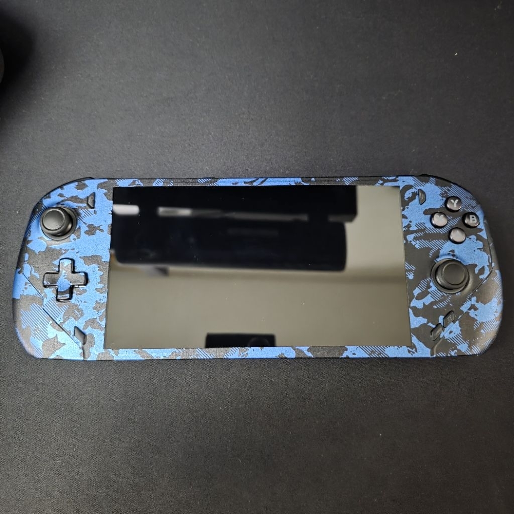 OneXplayer OneXfly F1 7840u 32Gb/2Tb Black