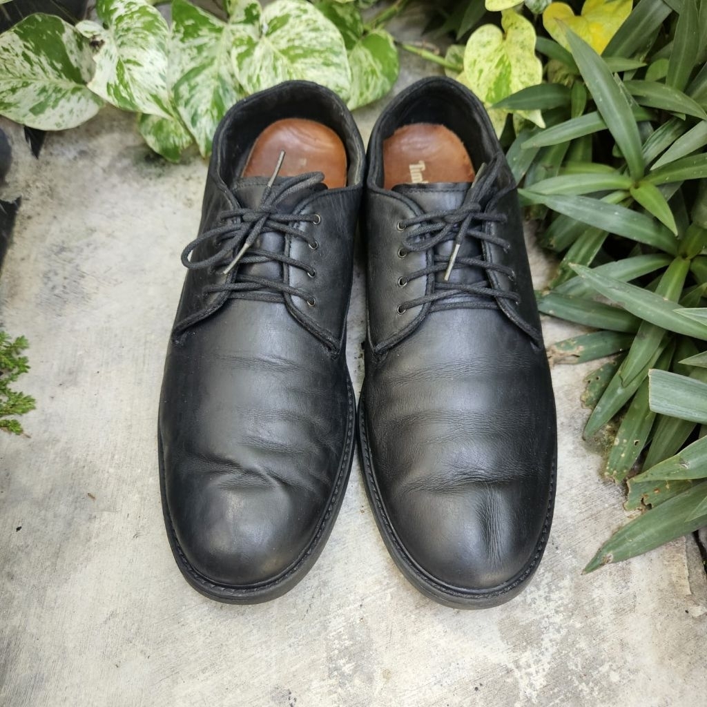 sepatu kulit second timtim size 44(28,5cm)