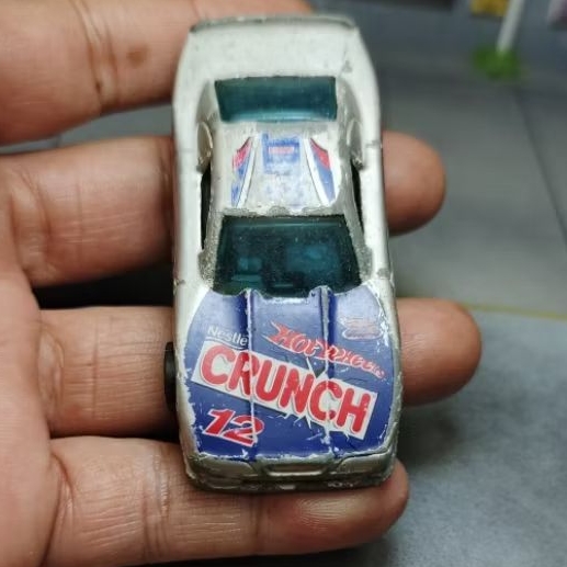 HOT WHEELS MUSTANG COBRA NESTLE CRUNCH 12 1997 base china