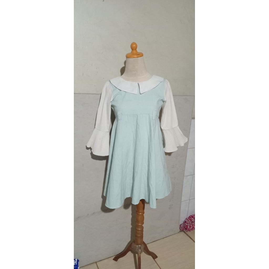 Dress Anak Perempuan Biru Putih Wiru Pakaian Bekas Preloved