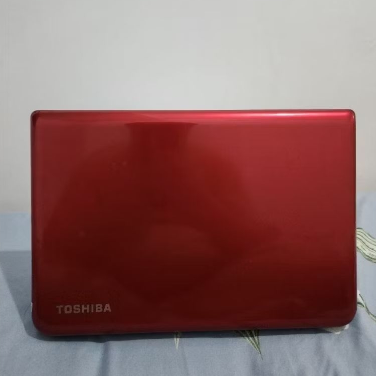 Termurah LAPTOP TOSHIBA SATELITE C40-A i3-3110M RAM 2GB HDD 500GB SECOND FUNGSI NORMAL