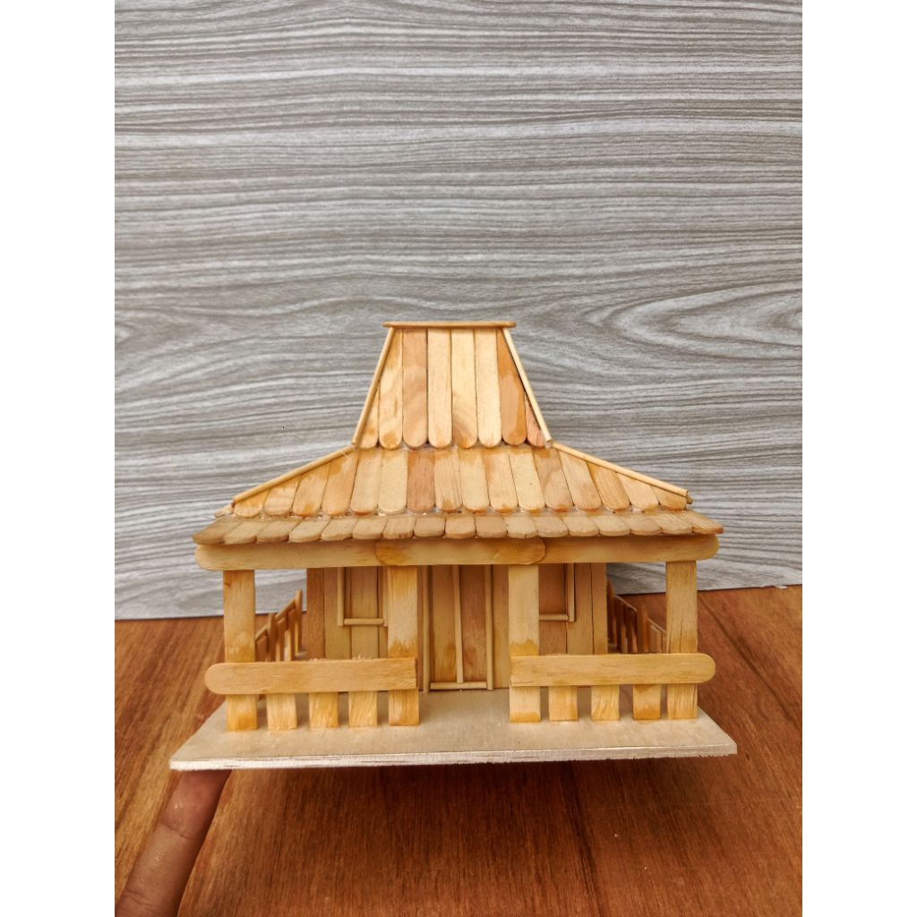 RUMAH ADAT MINIATUR JOGLO DARI STIK ES KRIM