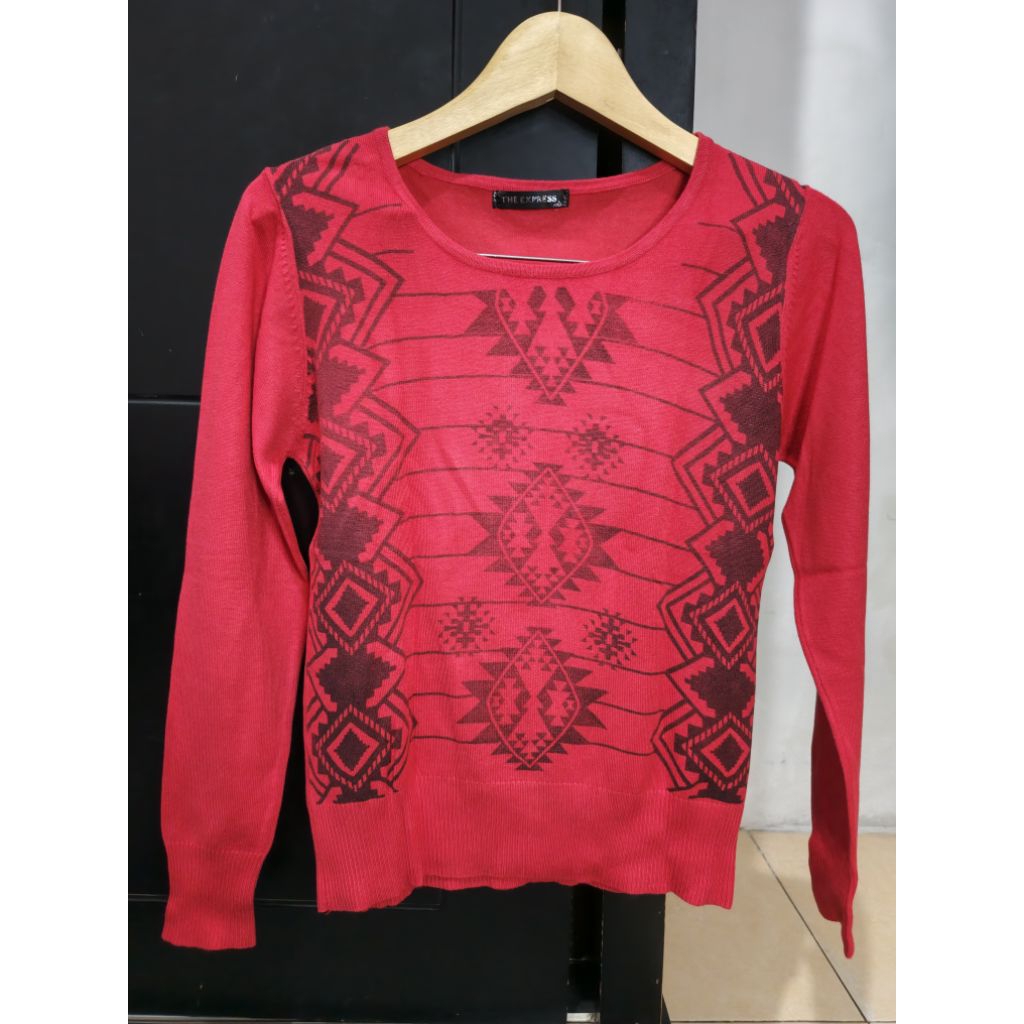 [Preloved] Pakaian wanita Sweater The Express