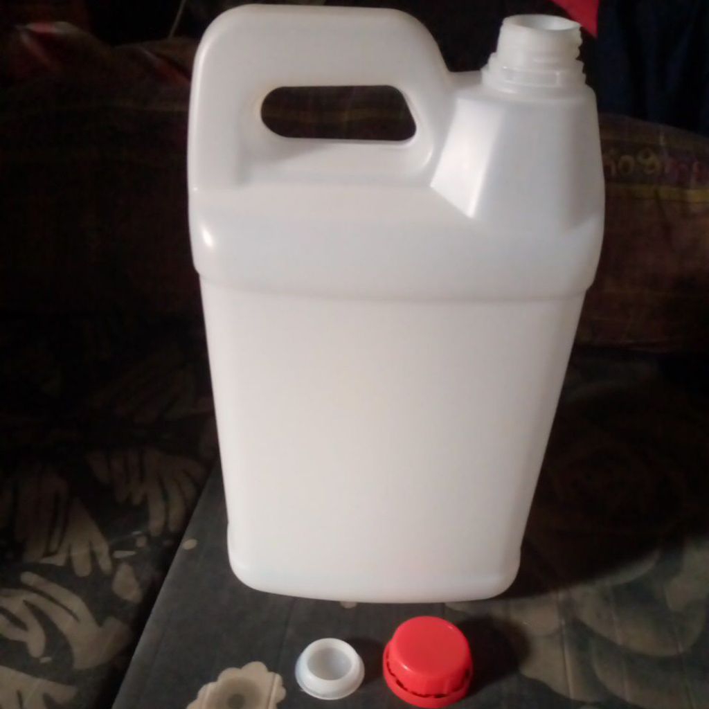 jerigen 5 liter ( tutup segel )