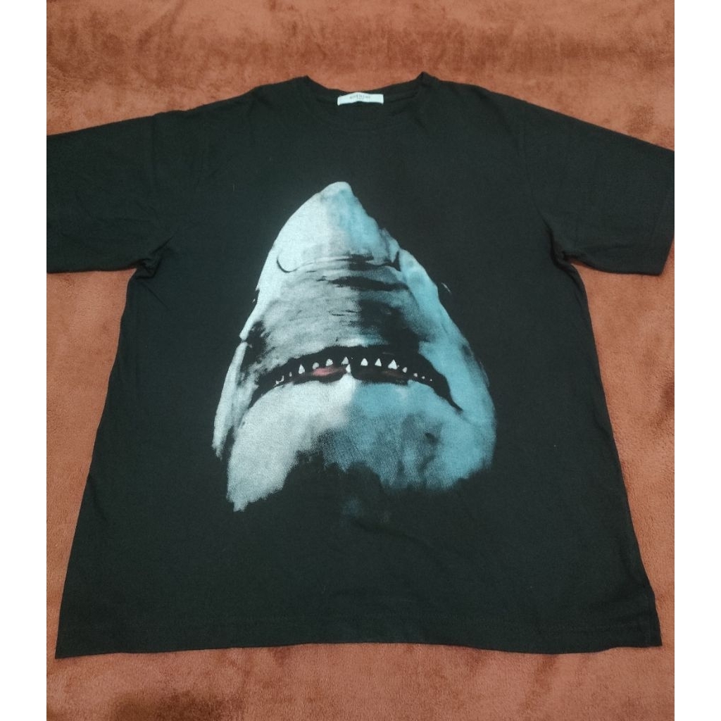 T-SHIRT GIVENCHY HIU PARIS ORI SECOND BRAND