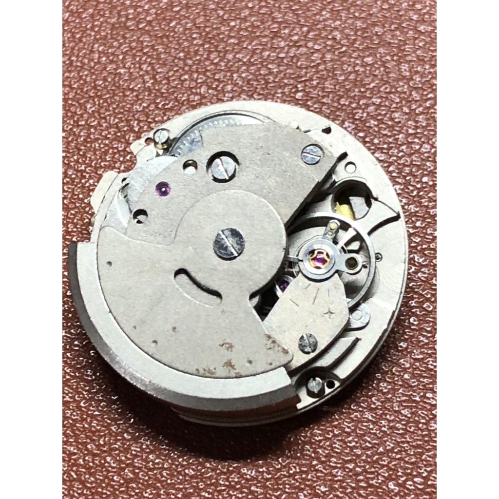 mesin jam tangan otomatis klasik perlu di cuci