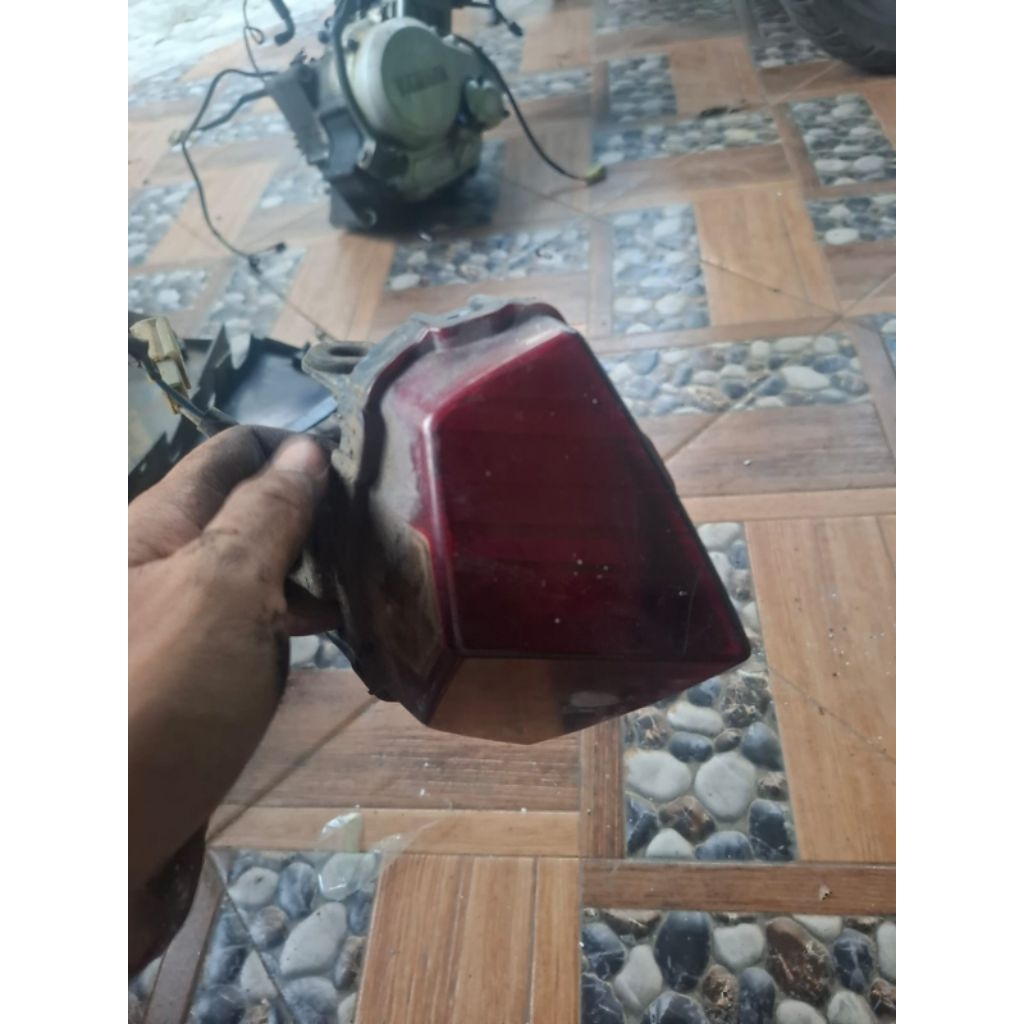 lampu rem lampu belakang lampu rem original Yamaha vixion new vixion KS