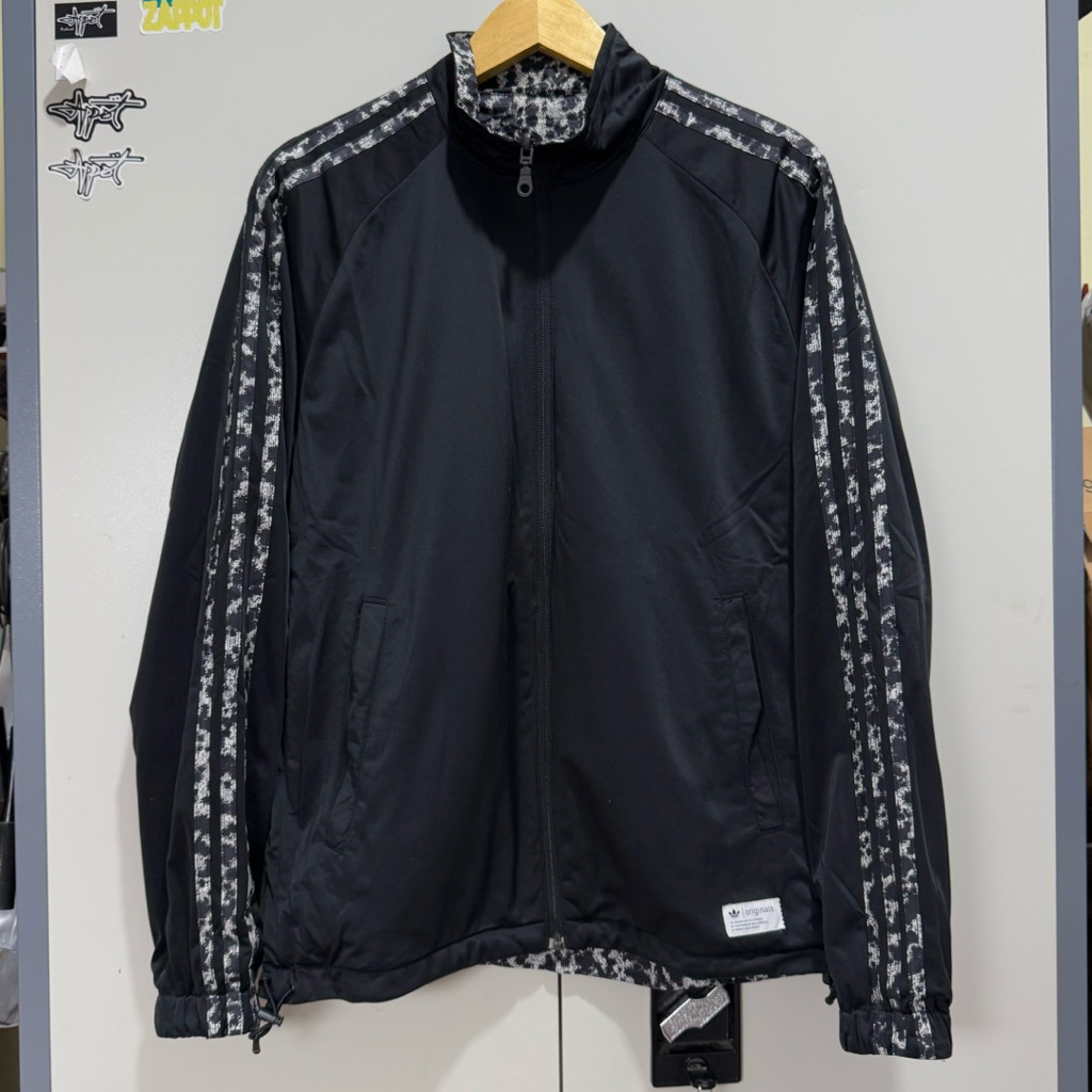 Trefoil Reversible tracktop Animals print Jacket