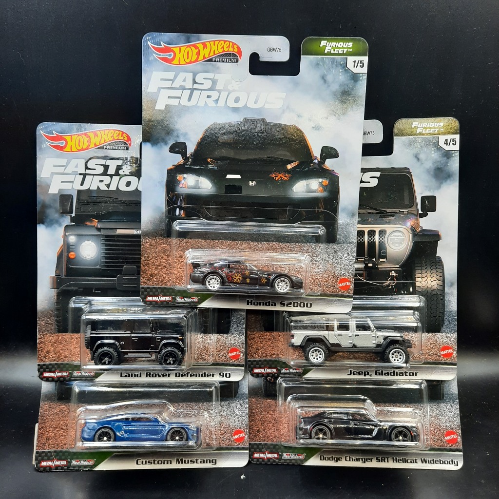 Hot Wheels Fast Furious Furious Fleet Set Land Rover Defender 90, Jeep Gladiator, Dodge Charger SRT 
