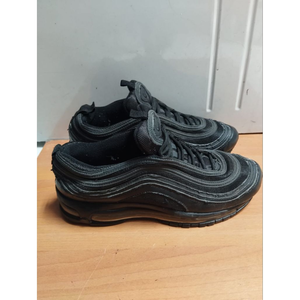 SEPATU RUNNING SNEAKERS NIKE AIRMAX 97 SIZE 40 BEKAS PRELOVED