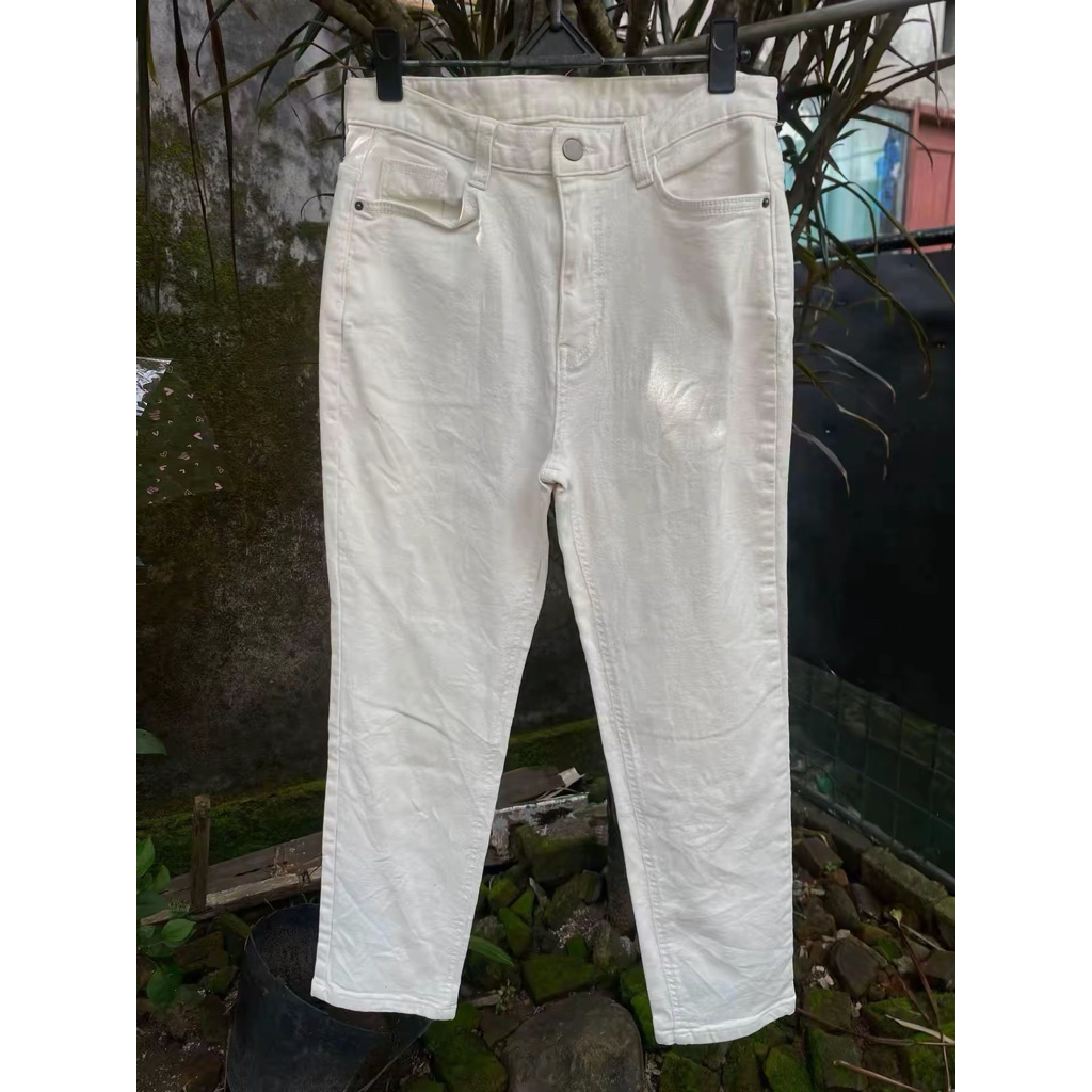 Celana Jeans Kulot Wanita Putih Cream