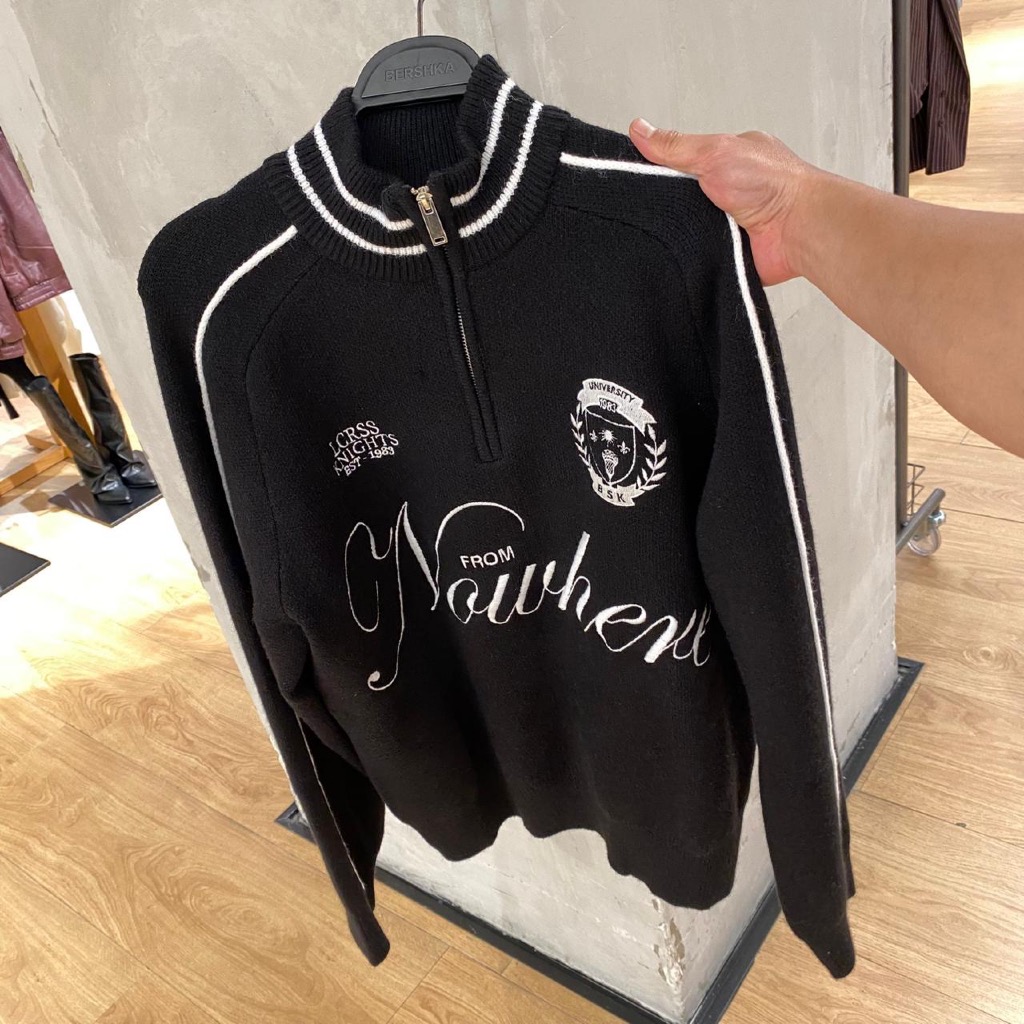 JASTIP. Sweater Half Zipper Bershka (MAN)