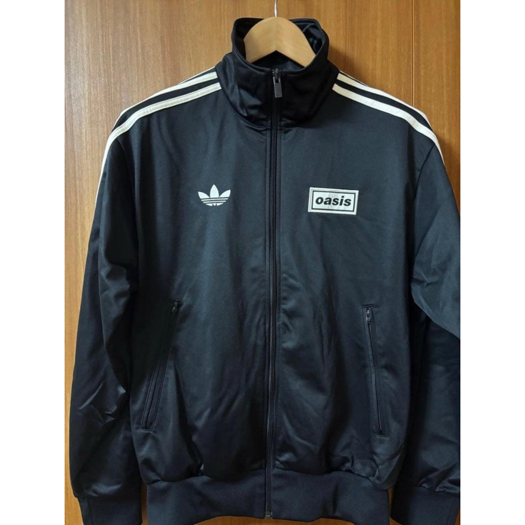 tracktop adidas x oasis