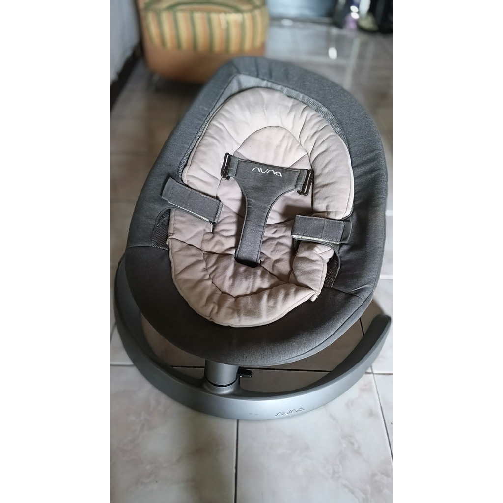 Preloved Bouncer Nuna Leaf Grow/ Bouncer/ Ayunan Bayi