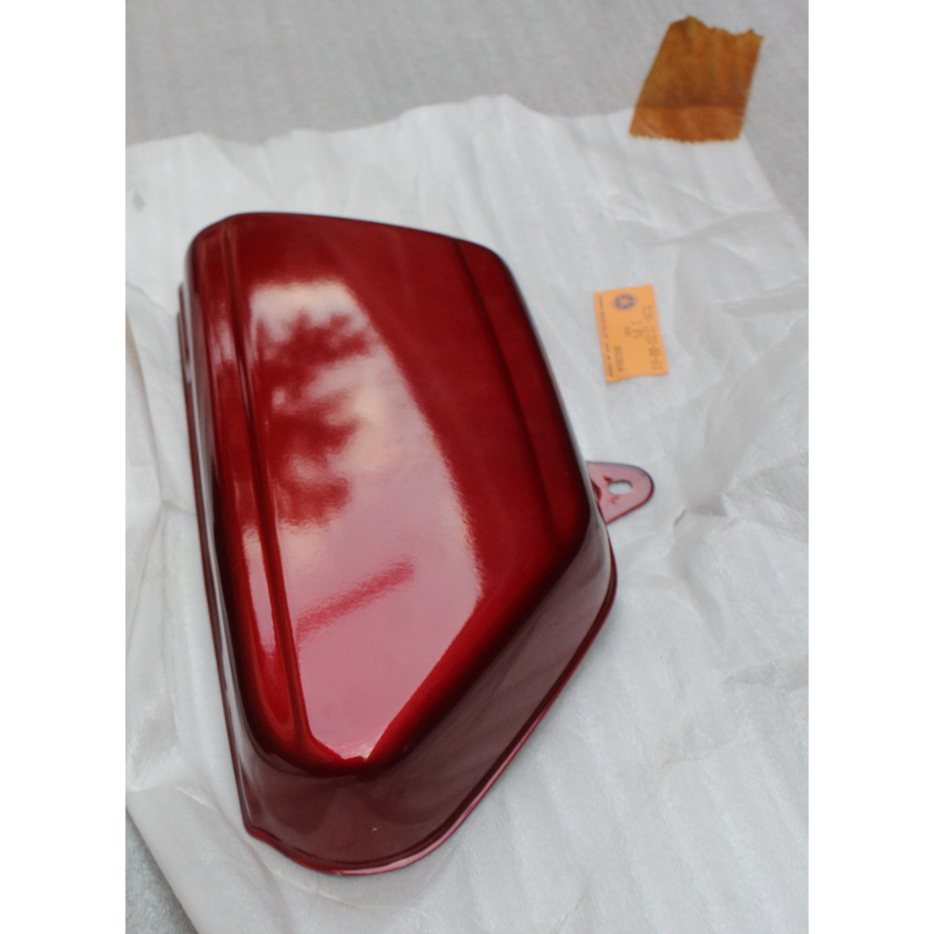 Dop Tutup Cover Kanan Yamaha RS100 RS125 LS3 Original Baru Stock Lama NOS Mulus Merah PN 463-21711-0