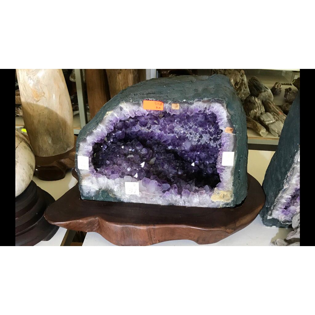 Kristal Amethis / Crystal Amethys Geode