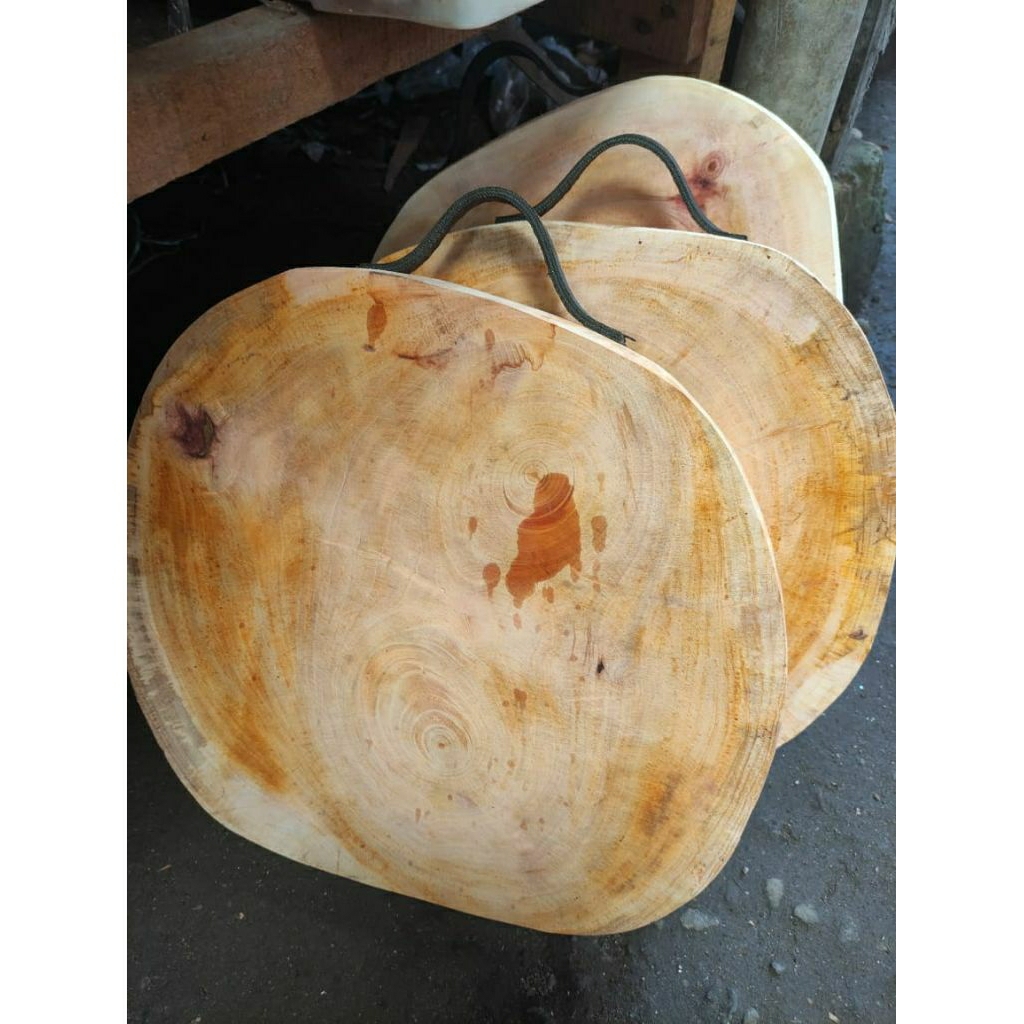 sangkalan besar untuk potong daging kayu jati