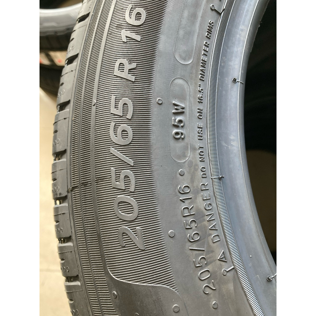 Ban Michelin 205 / 65 R16 Primacy 5