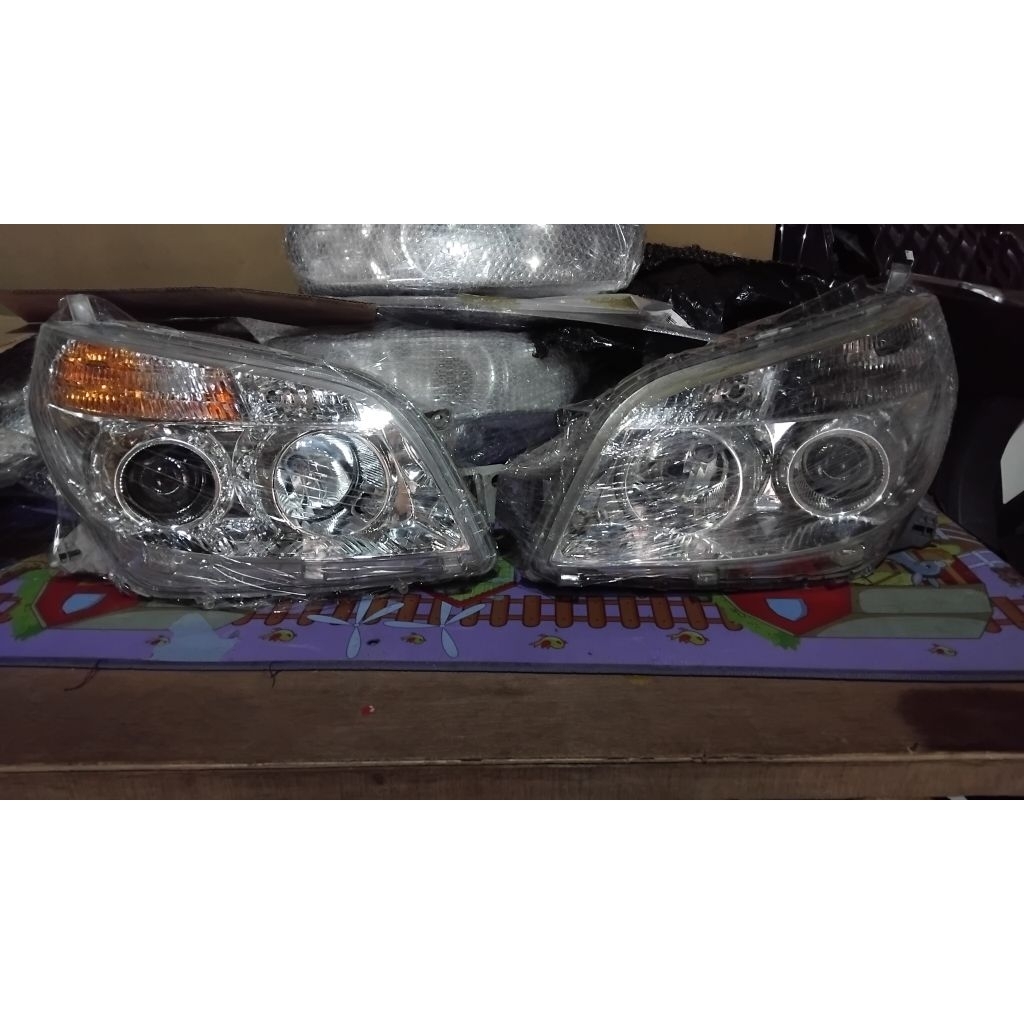 HeadLamp Toyota RUSH/TERIOS 2013 R/L