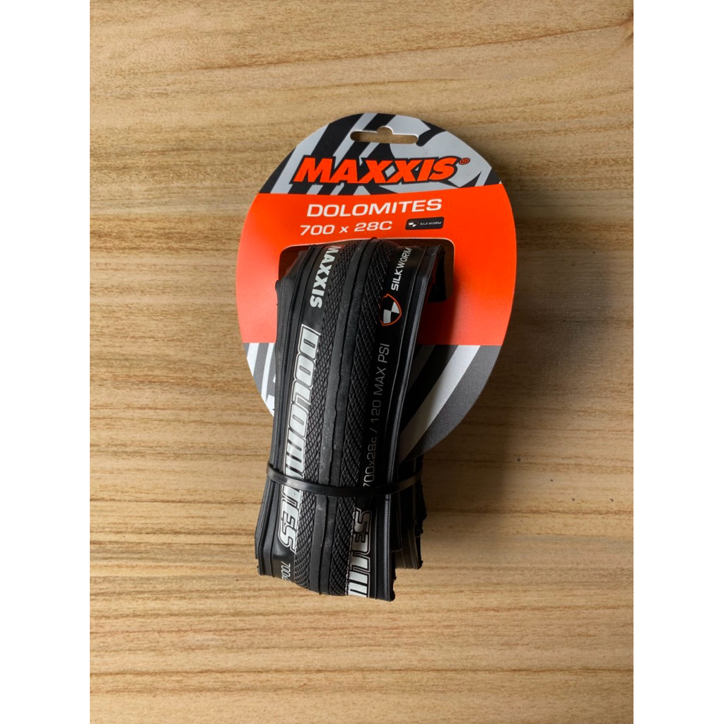 Ban Luar Maxxis DOLOMITES 700 x 28C Slikworm Kevlar