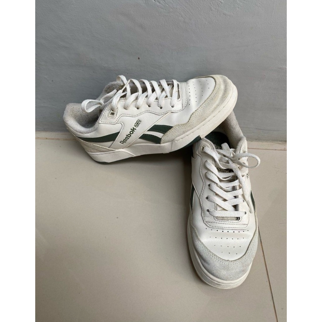 Sepatu Reebok BB 4000 II
