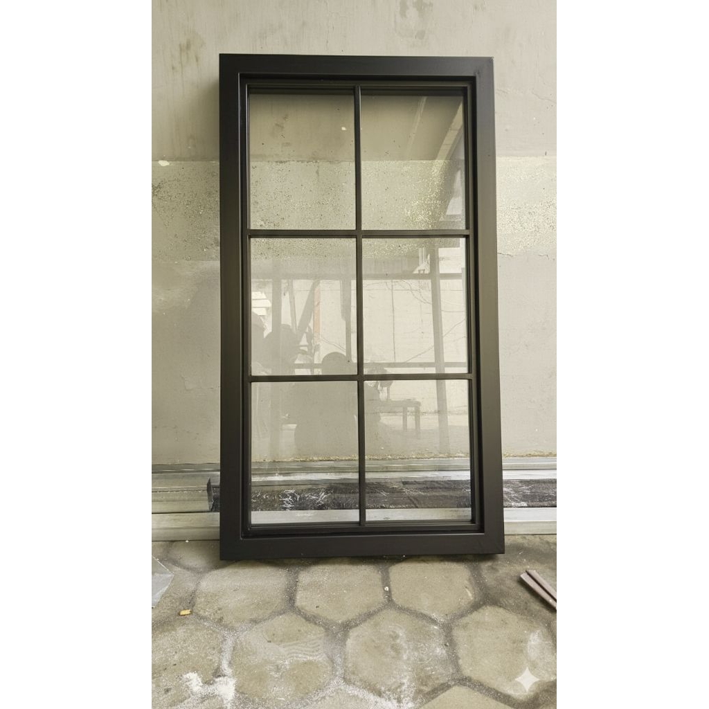 Kusen Jendela Kaca Mati