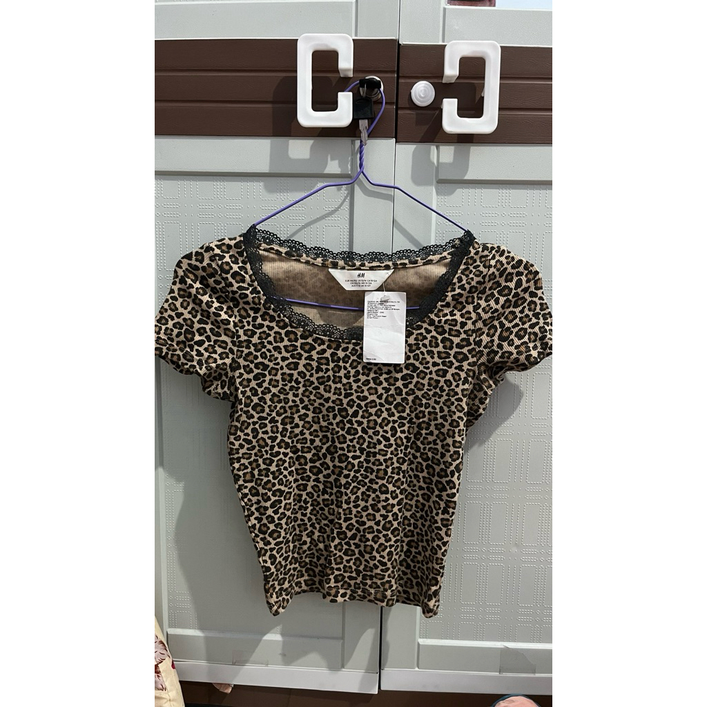 crop top leopard h&m