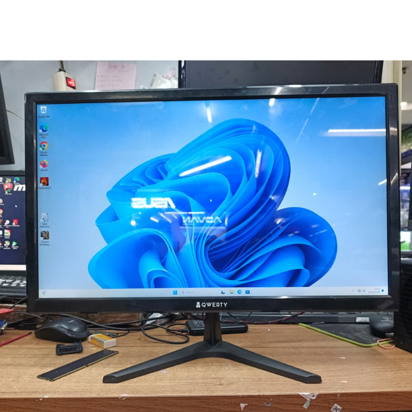 LED MONITOR QWERTY 24"INC 2ND