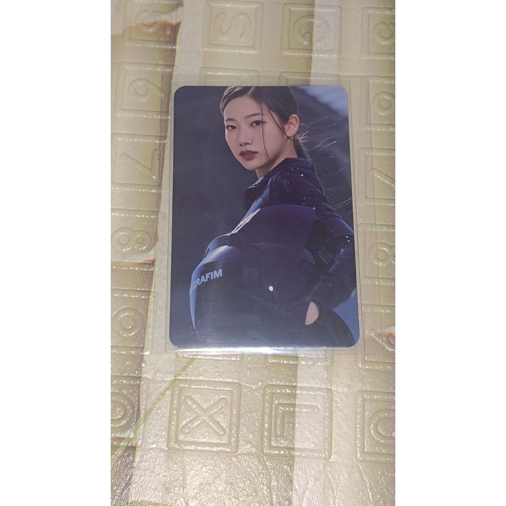 KAZUHA PHOTOCARD POB FEARLESS OFFICIAL