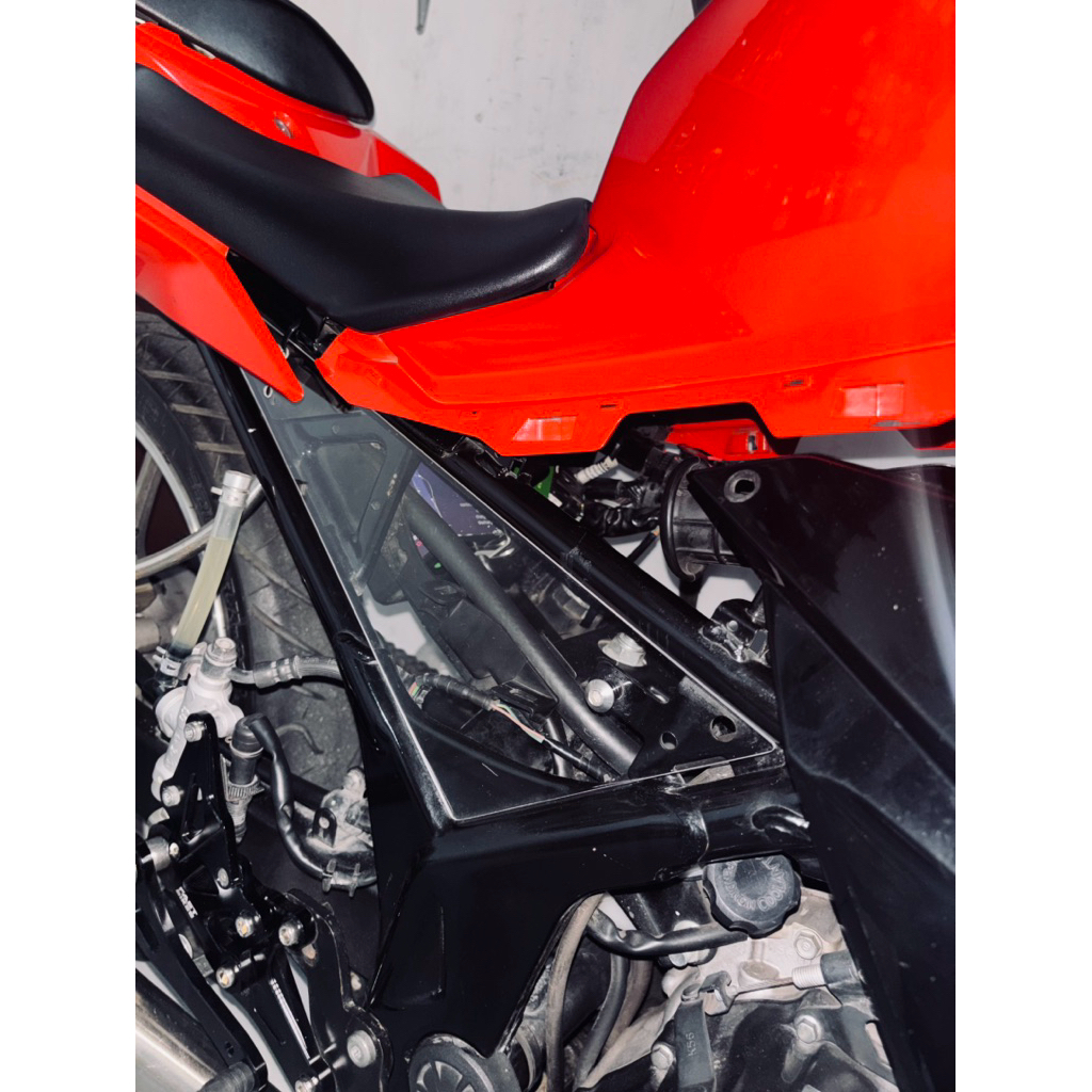 Cover Rangka Samping CBR150R