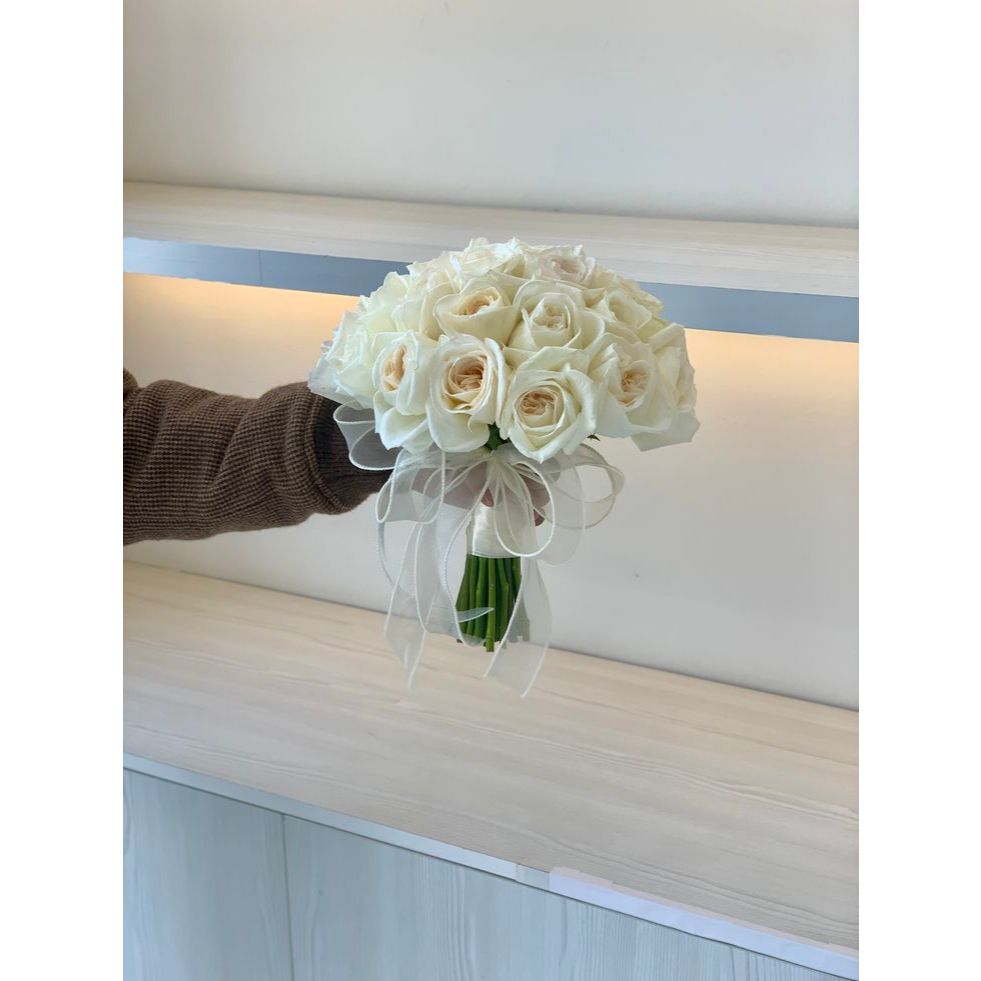 Svarbiee Svarna Bouquet Wedding Mawar Putih Bridal Elegan | Hand Bouquet Pengantin l Hand Bouquet We