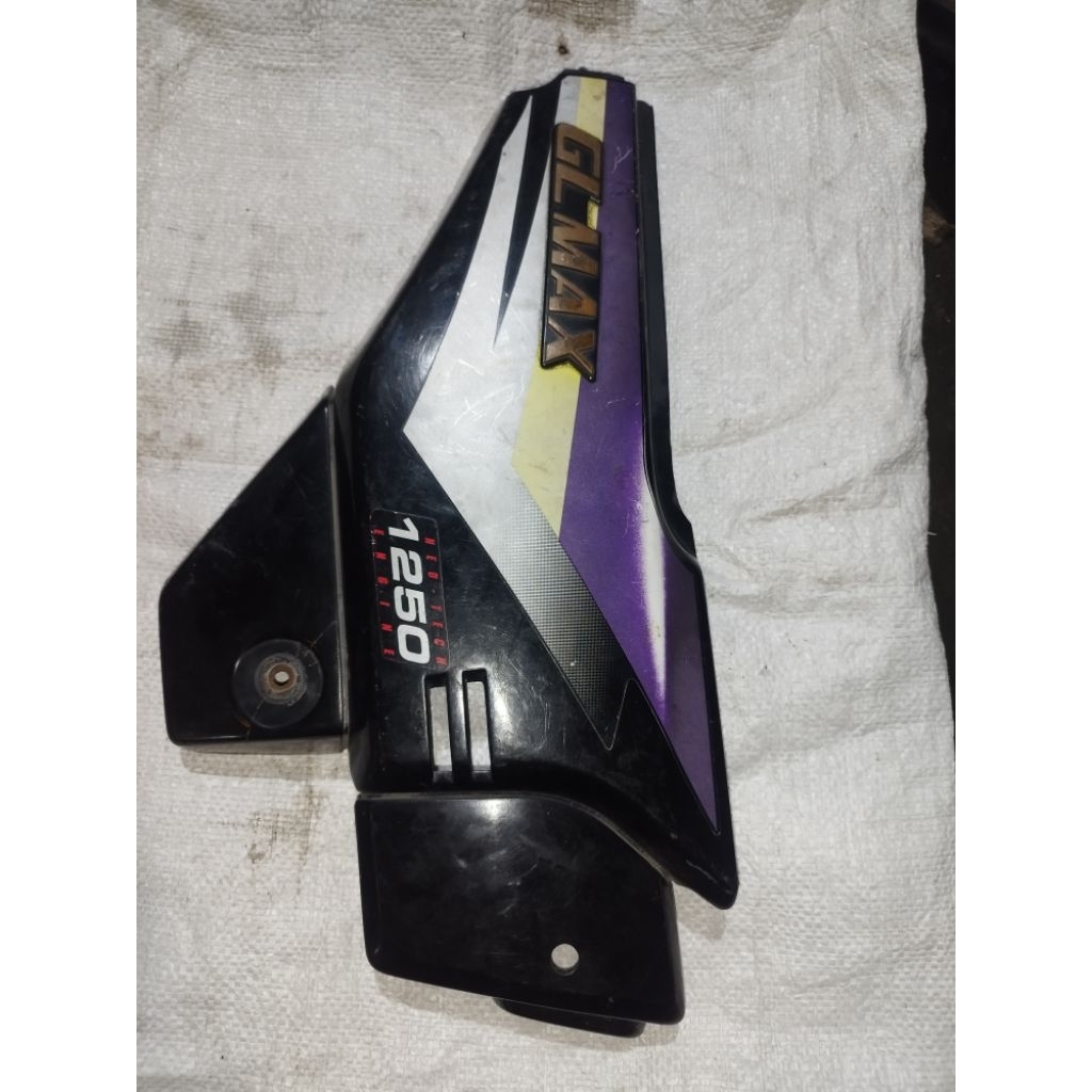 box aki tutup aki sebelah kiri Honda GL MAX ORI